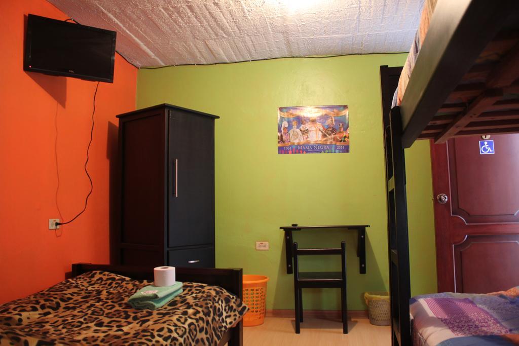 Hostel Sendero De Volcanes Latacunga Ngoại thất bức ảnh