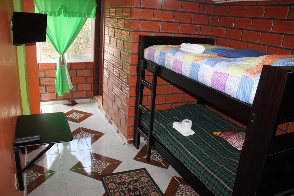Hostel Sendero De Volcanes Latacunga Ngoại thất bức ảnh