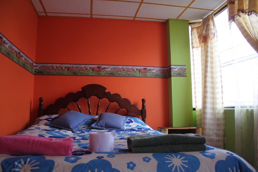 Hostel Sendero De Volcanes Latacunga Ngoại thất bức ảnh