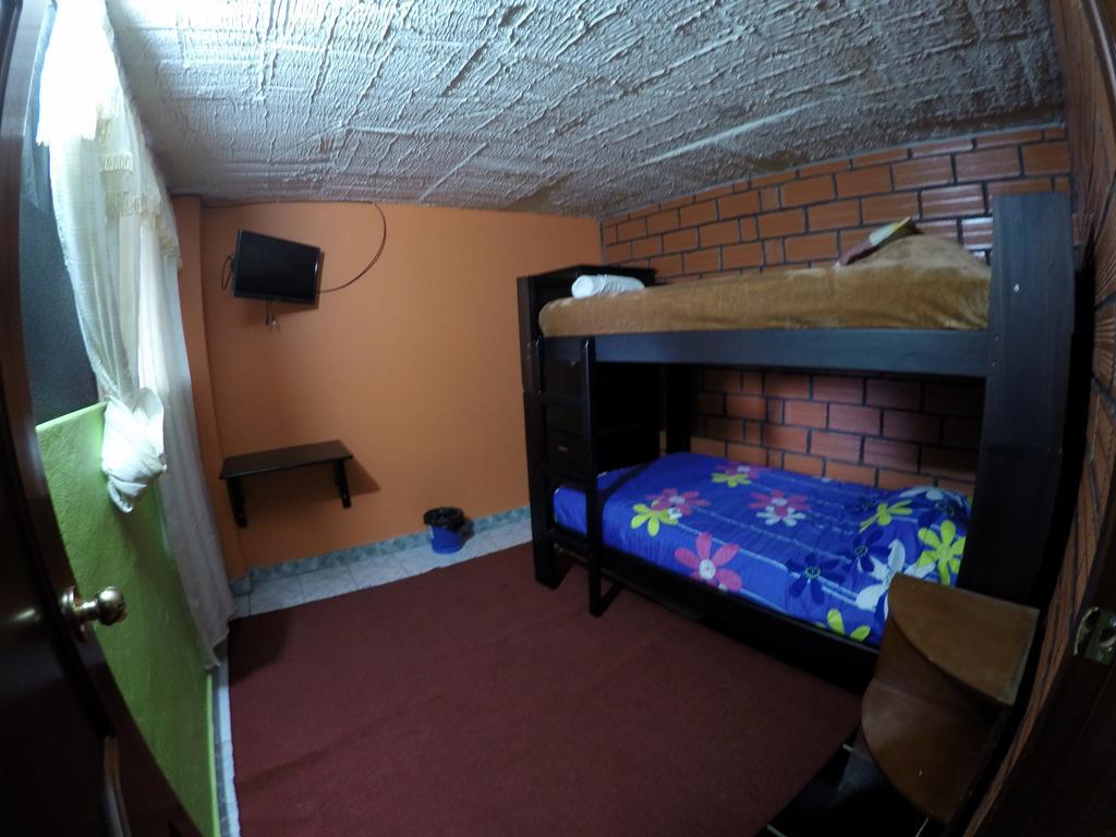 Hostel Sendero De Volcanes Latacunga Ngoại thất bức ảnh