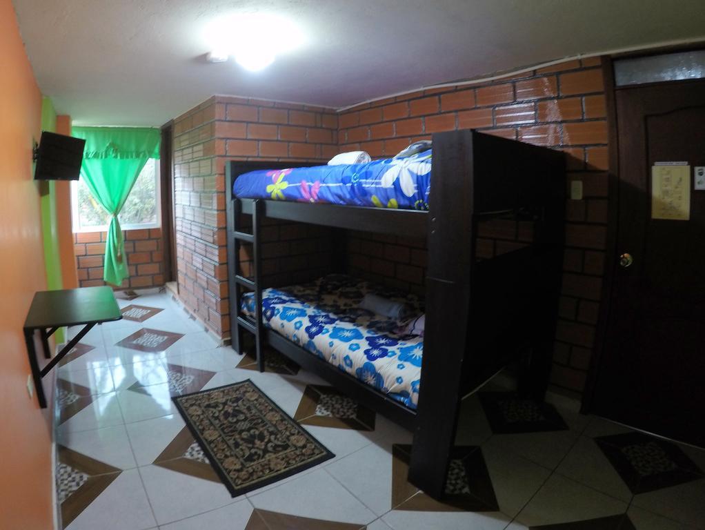 Hostel Sendero De Volcanes Latacunga Ngoại thất bức ảnh